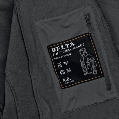 MANHUNT Softshell Jacket